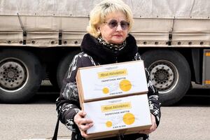 Фонд Рината Ахметова предоставляет помощь переселенцам в Днепре