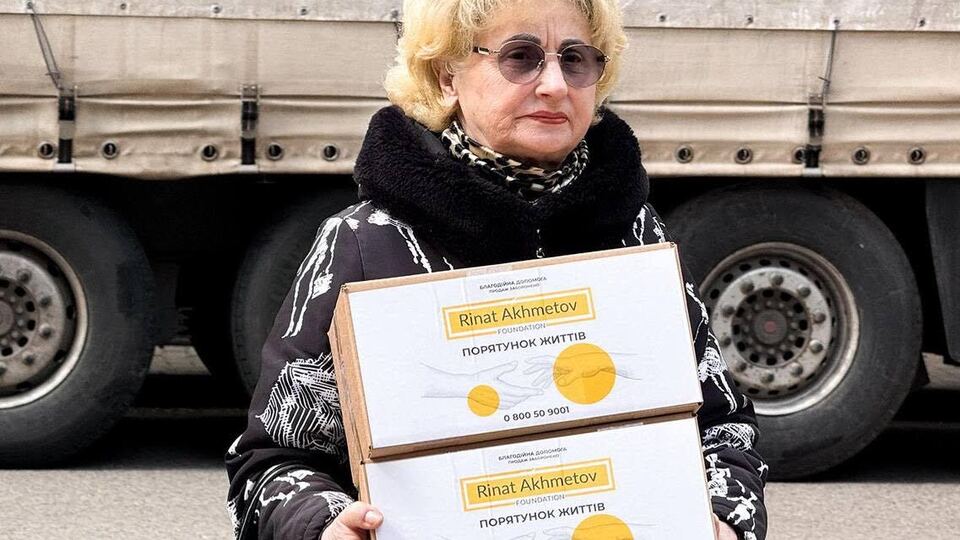 Фонд Ріната Ахметова надає допомогу переселенцям у Дніпрі