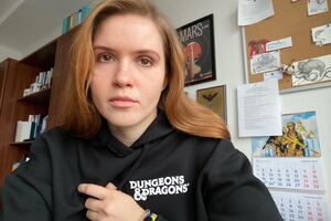 Про "скупчення військових" Безугла писала вже після удару по Сумах