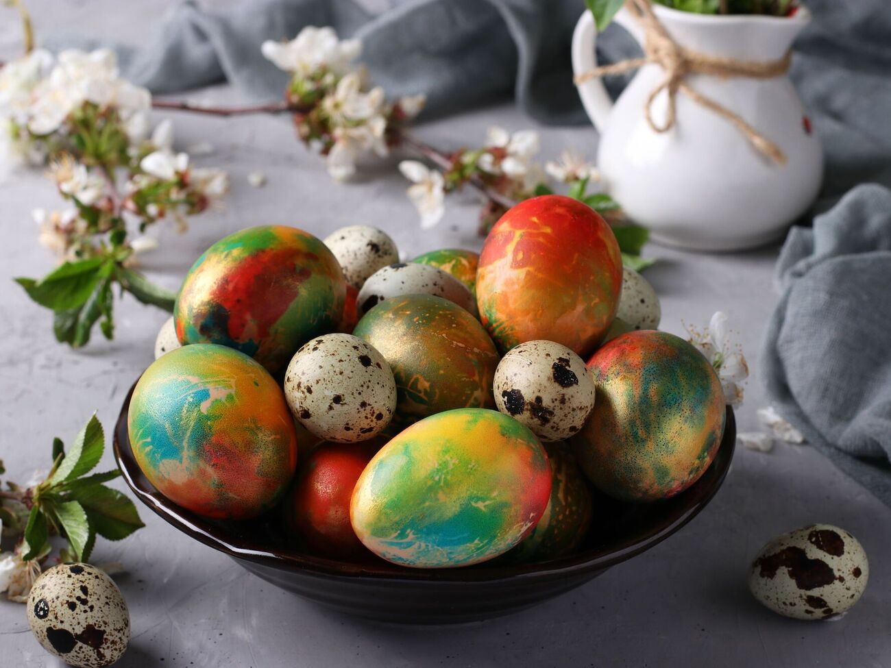 Мармуровий візерунок можна створити за допомогою кількох кольорів