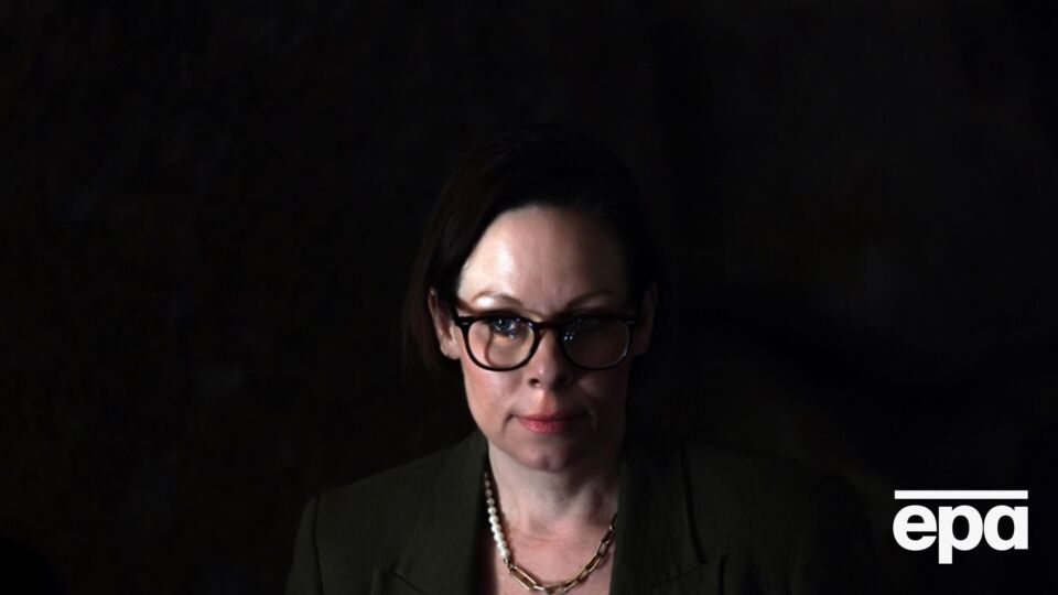 Стенергард заявила, что правительство Швеции призывает Россию немедленно вывести все свои войска с территории Украины