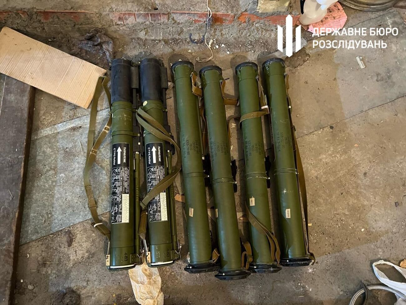 В незаконном хранении оружия подозревается правоохранитель