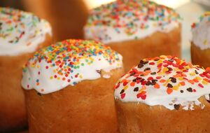 Паски готують на опарі