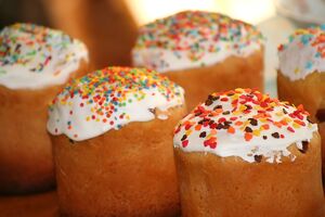 Паски готовят на опаре