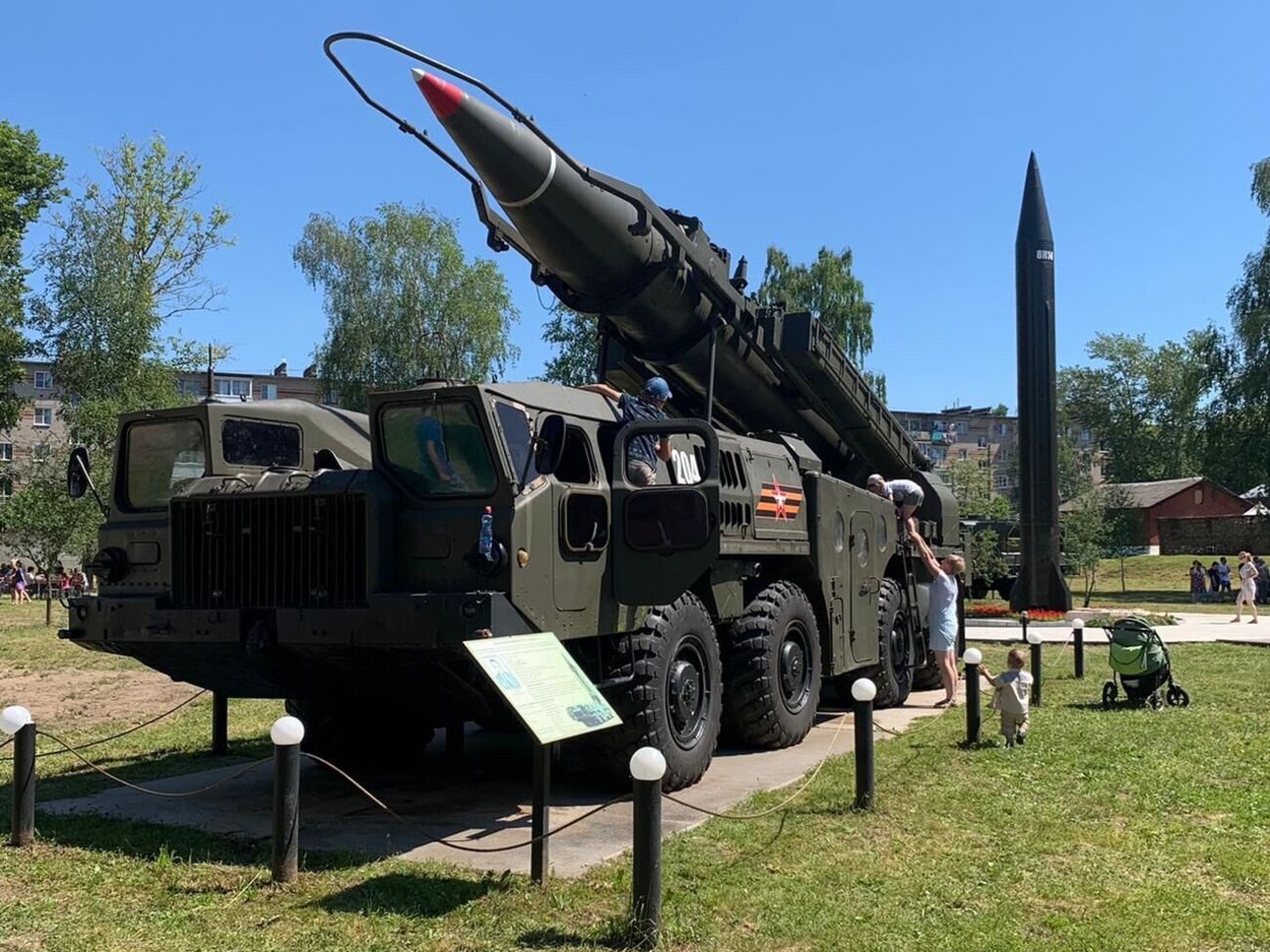 112-я гвардейская ракетная бригада вооружена комплексами "Искандер"