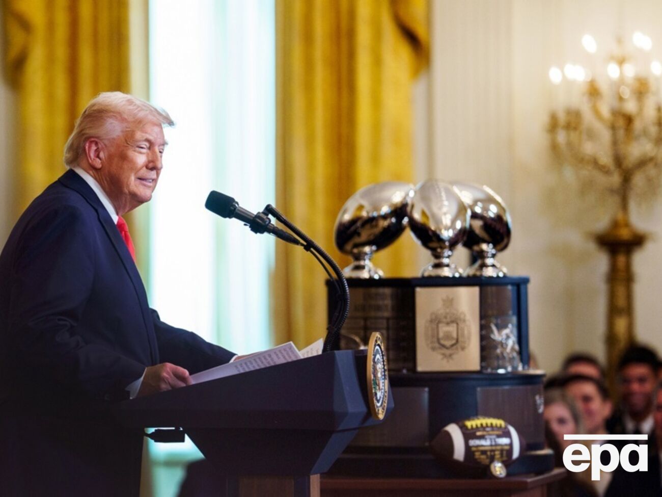 В Белом доме сообщили, что Трамп не изменил позицию по Канаде