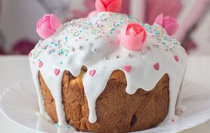 Із паски, яка почала черствіти, можна зробити грінки й панірувальну крихту для здоби