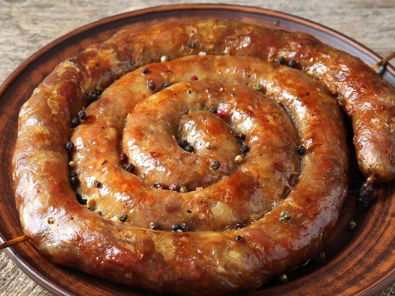 Для колбасы вам понадобится 400 г сала