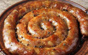 Для колбасы вам понадобится 400 г сала