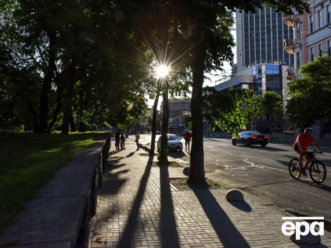 В Киеве 17 апреля воздух прогреется до +20...+22 °С
