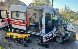 Российский дрон атаковал бригаду "экстренки" примерно в 7.40 17 апреля 2025 года