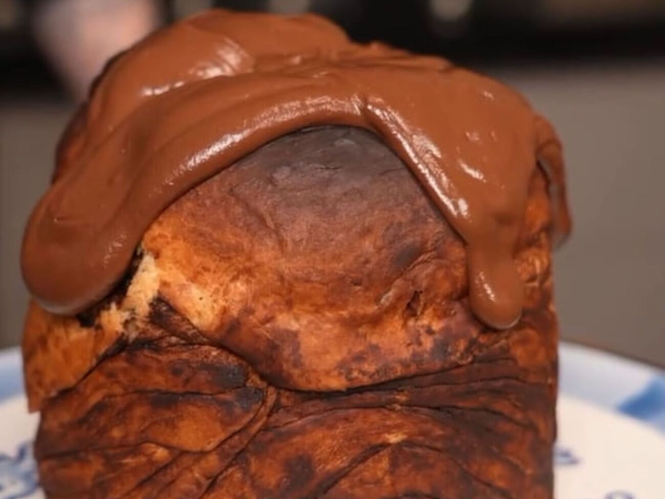 Випікайте паску в духовці 60 хвилин за 170 °C