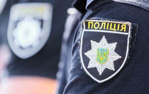 У Нацполіції повідомили, що поліцейські можуть вибірково проводити поверхневий огляд речей громадян