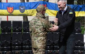 Кличко: Київ продовжує допомагати військовим