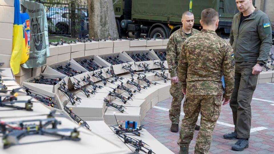 Мер зазначив, що від початку року місто виділило з бюджету 27-й бригаді 30 млн грн на придбання потрібного оснащення