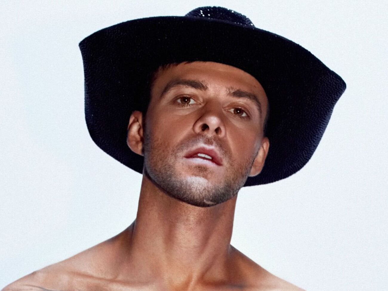 Барских: Эта песня – не о боли ради боли. Она – о принятии. Об отпущении. О движении дальше