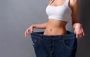 По словам тренера, жесткие диеты дают только два результата: либо срыв, либо возврат веса "с бонусом"