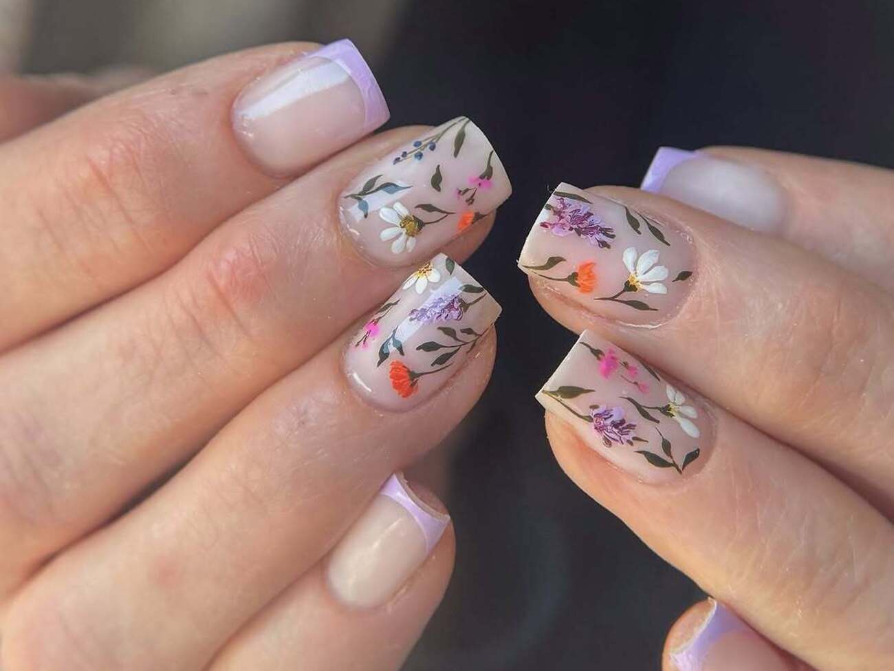 Майстриня використала світлі кольори для тла