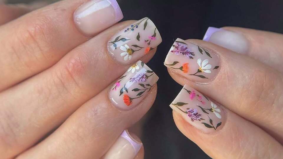 Майстриня використала світлі кольори для тла