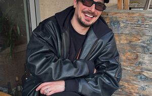 Позитив до марта 2020 года был участником украинской группы "Время и Стекло"