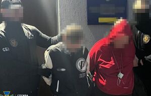 Их задержали с поличным, когда они несли взрывчатку в отделение полиции, сообщили в СБУ