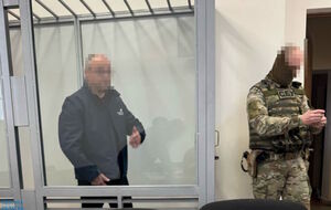 Подозреваемый, по данным следствия, изготовил взрывчатку, следуя инструкциям по видеосвязи