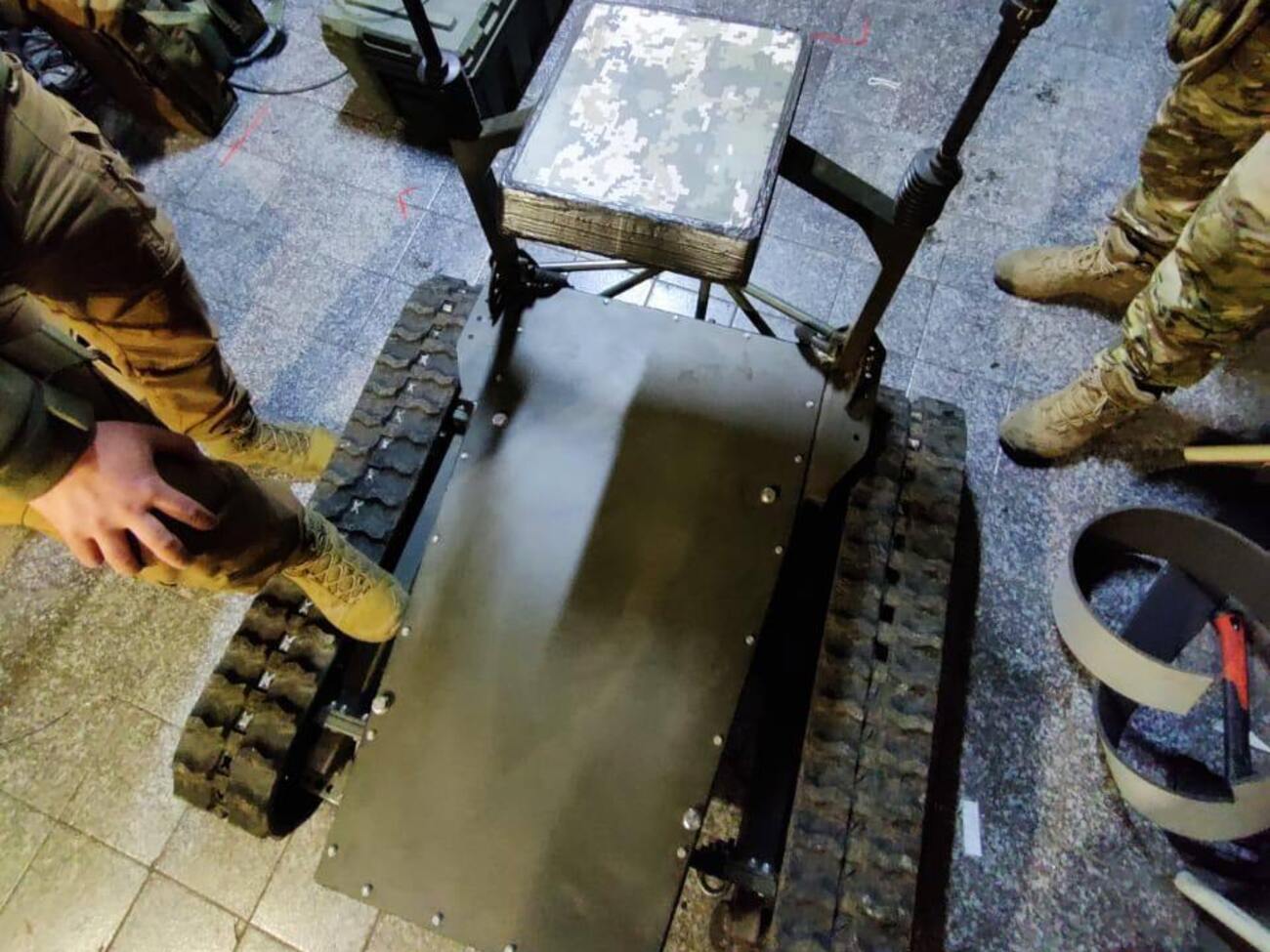 Робот остался невредимым, отметил Федоров