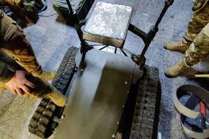 Робот остался невредимым, отметил Федоров