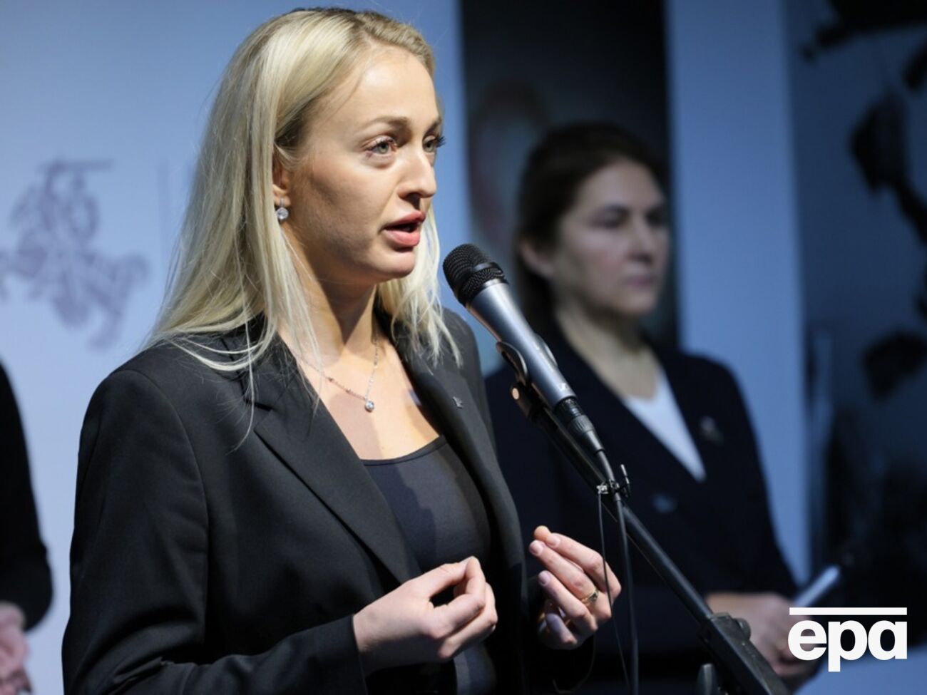 Мельникова перестала виходити на зв'язок