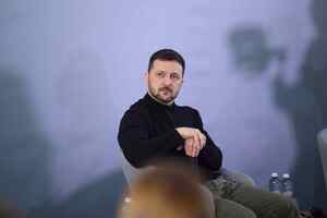 Зеленский отметил, что санкции против РФ должны оставаться