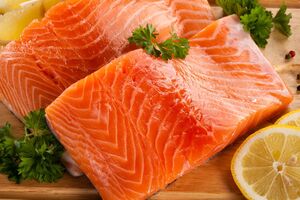 Вам знадобиться 4% солі + 2% цукру від ваги філе