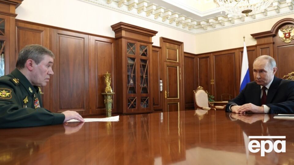 Російське міноборони стверджує, нібито армія РФ "суворо дотримується" наказу Путіна про святкове перемир'я