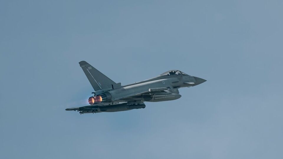 Британские истребители слетали с аэродрома в Польше для перехвата и идентификации самолетов 15-го и 17 апреля