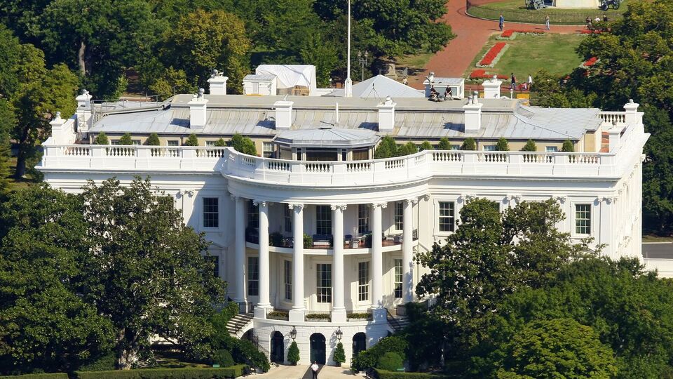 Понад 11 тис. співробітників дізналися конфіденційну інформацію про Білий дім