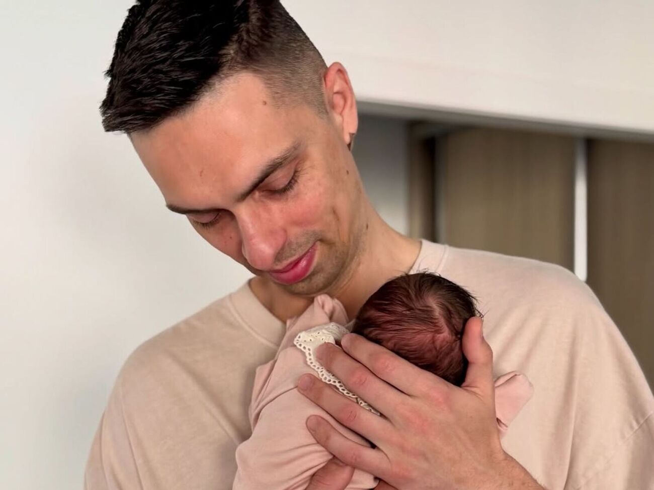 Черновол о новорожденной дочери: Ростом точно в папу