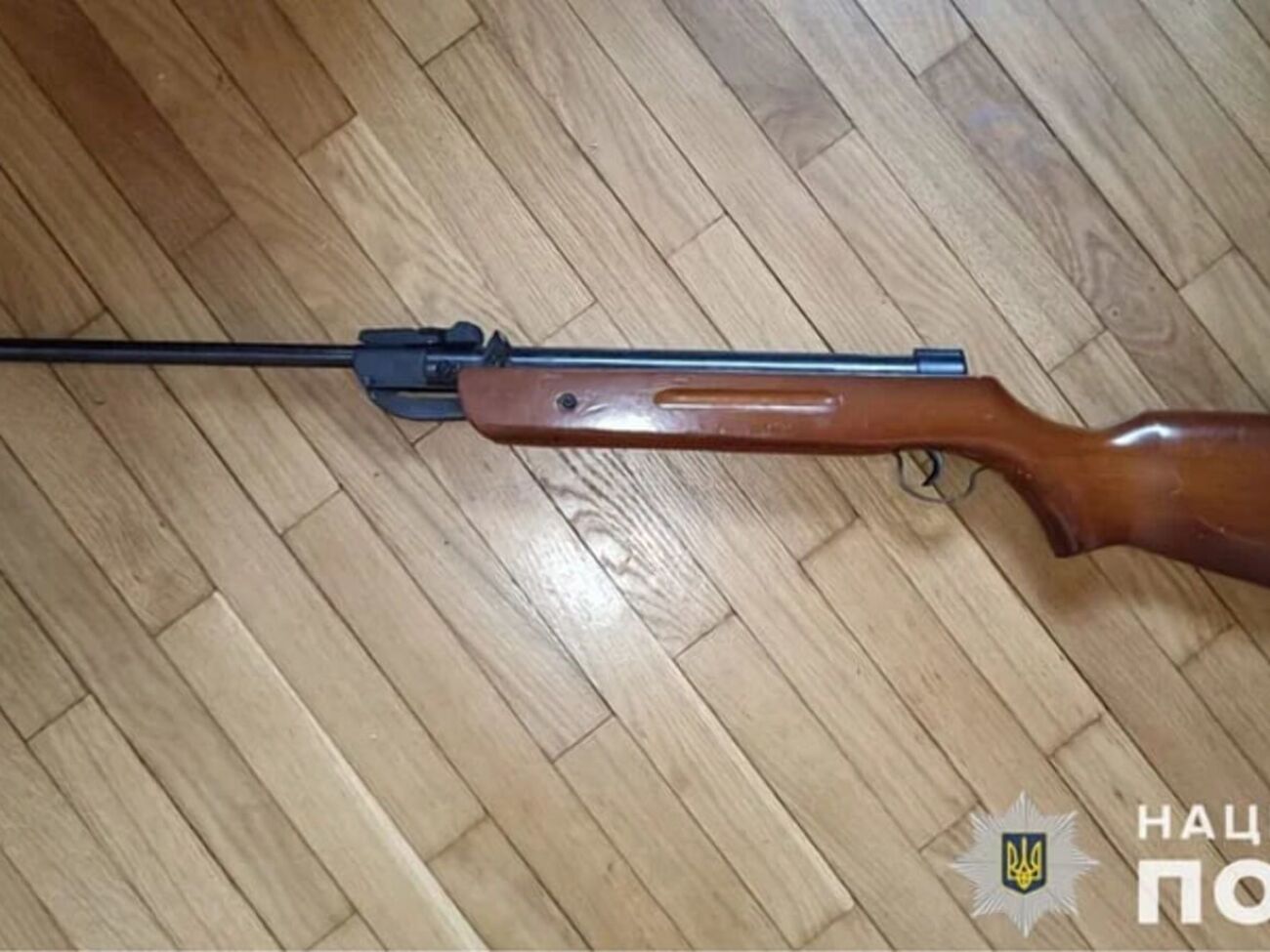 Медики сообщили полицейским о госпитализации в Одесскую областную детскую клиническую больницу девочки с ранением нижней челюсти и шеи