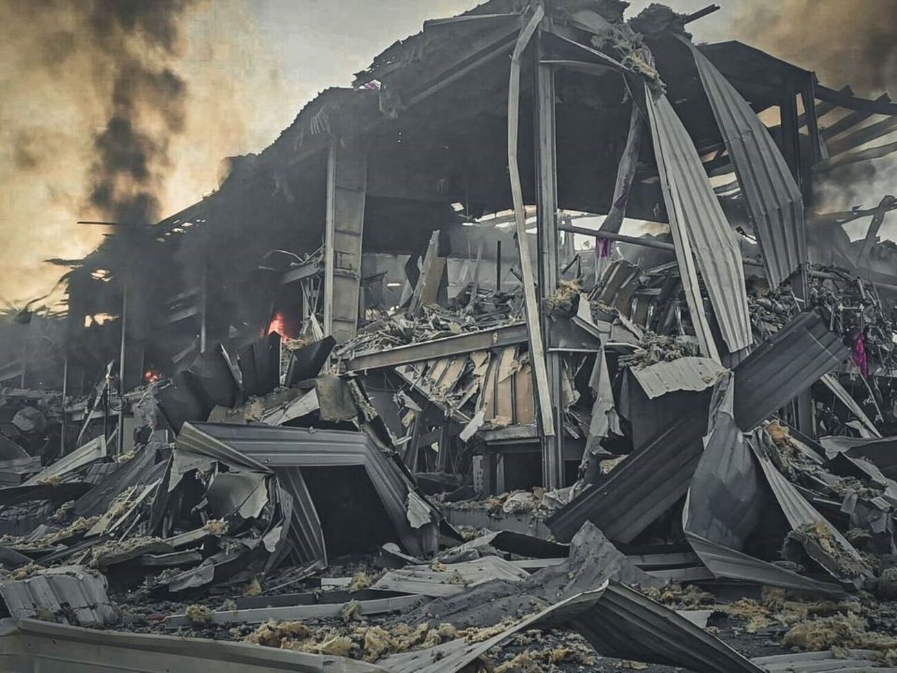 Спочатку окупанти скидають авіабомби, а потім накривають ту саму місцевість артилерією