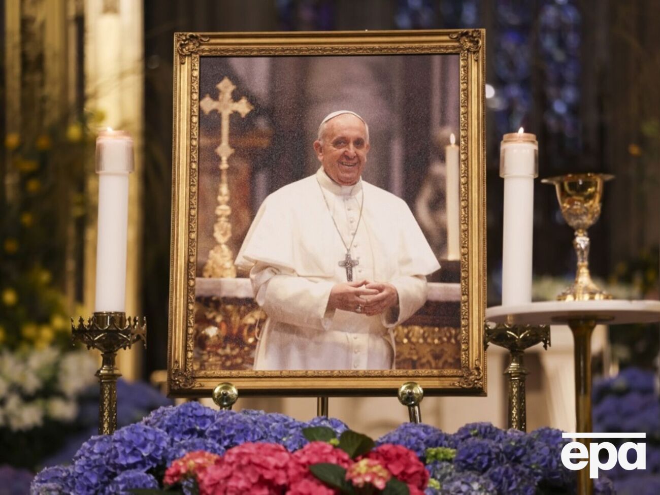 У свідоцтві вказано, що понтифік помер о 7.35 від мозкового інсульту, коми та незворотного серцево-судинного колапсу