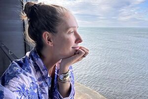 Перш ніж стати ведучою, Осадча працювала моделлю