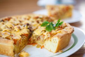 Легкий заливний пиріг виходить дивовижно смачним