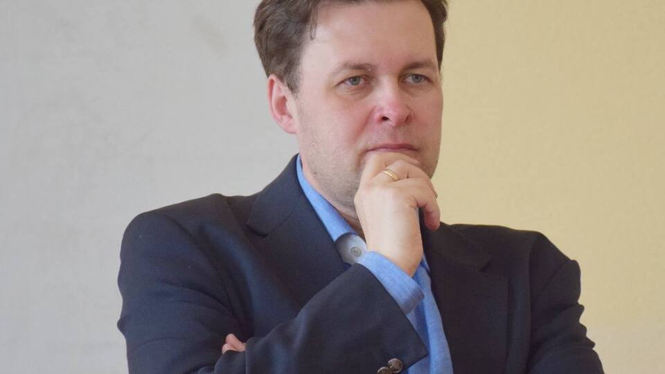Логику действий власти все чаще становится сложно объяснить, написал Магда