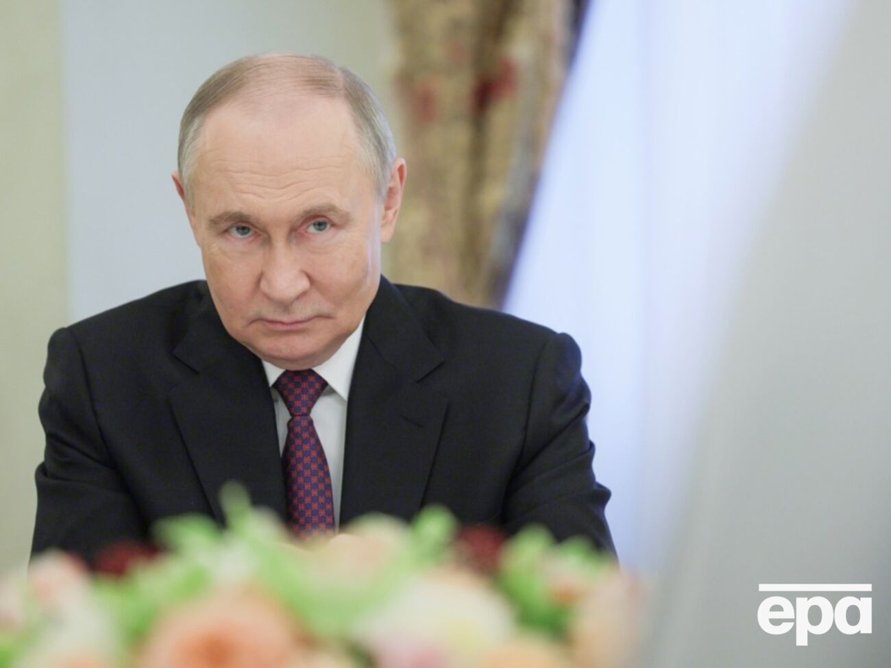 В обмен на отказ от полного контроля над областями Путин, вероятно, потребовал остановить фронт на текущей линии, пишет FT