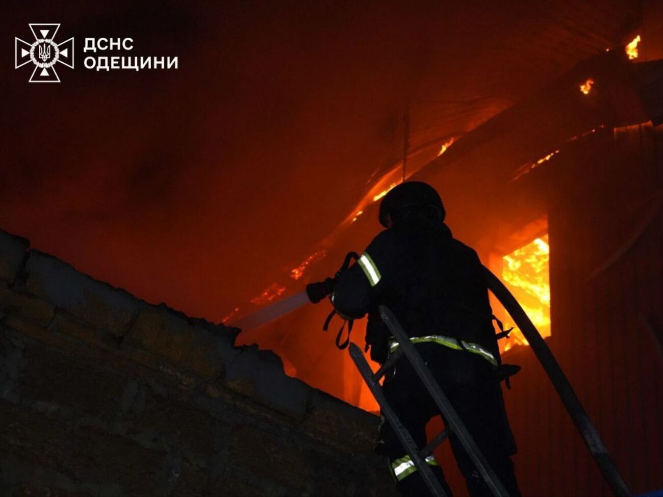 На місці прильотів були пожежі