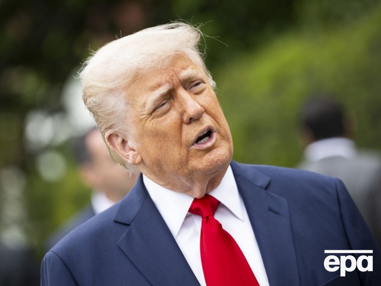 По данным медиа, план Трампа четко очерчивает выгоды Кремля, а преимущества для Украины в нем указаны расплывчато