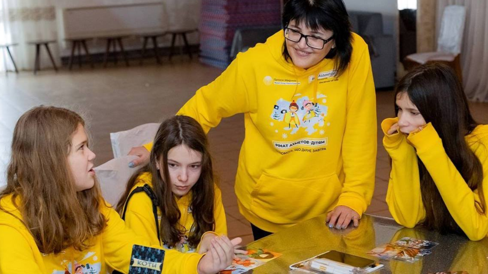 Команда Фонда отметила, что атмосфера поддержки, доверия и безопасности помогает детям открываться и говорить о своих чувствах