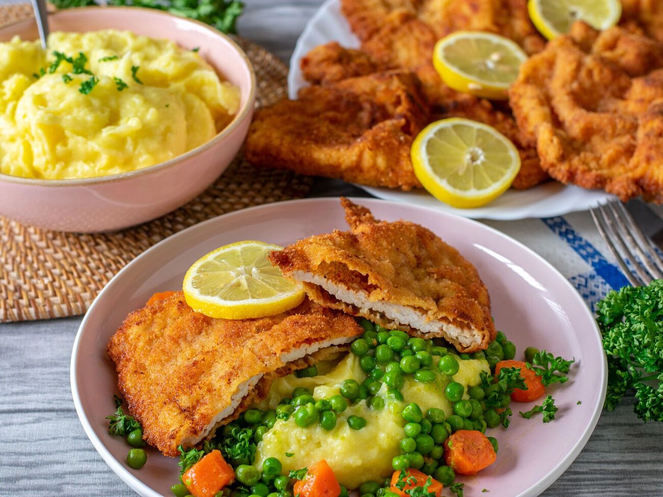 К шницелю подойдет картофельное пюре