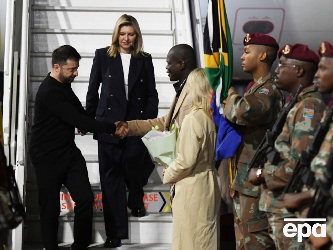 Зеленський (ліворуч): Обов’язково зміцнимо і наші культурні й освітні зв’язки