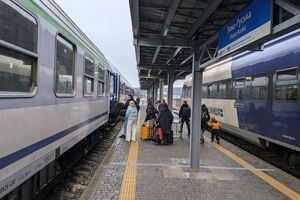 Обстрел не нарушил график движения поездов