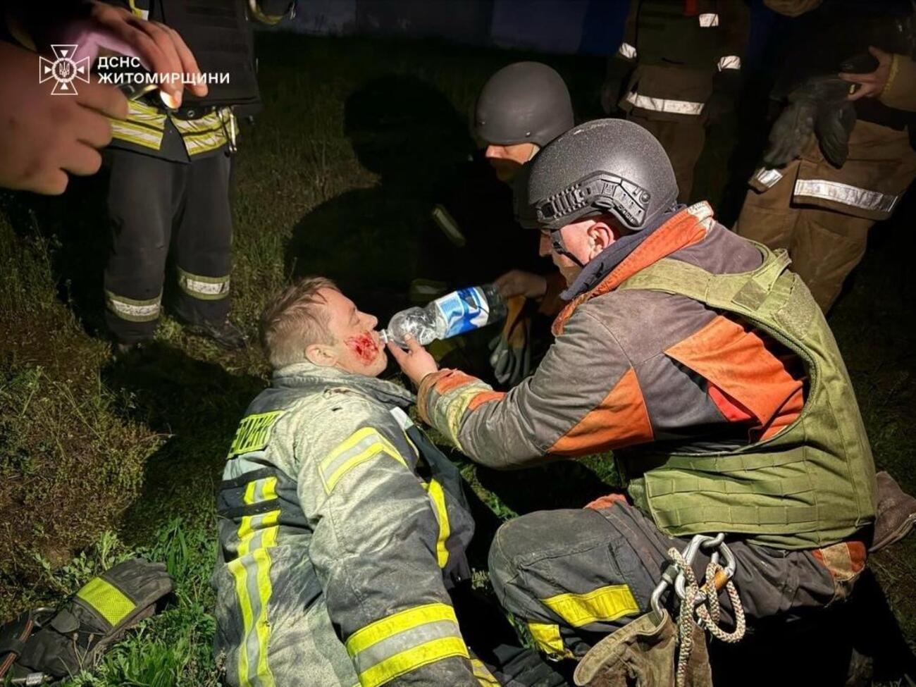 Раненому спасателю – 39 лет