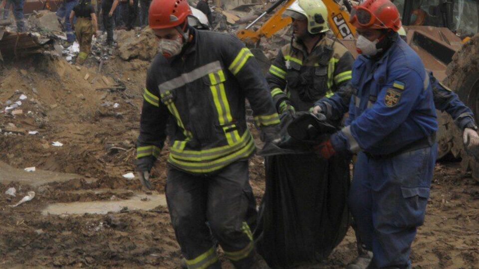 Ракета окупантів убила вже дев'ятьох людей